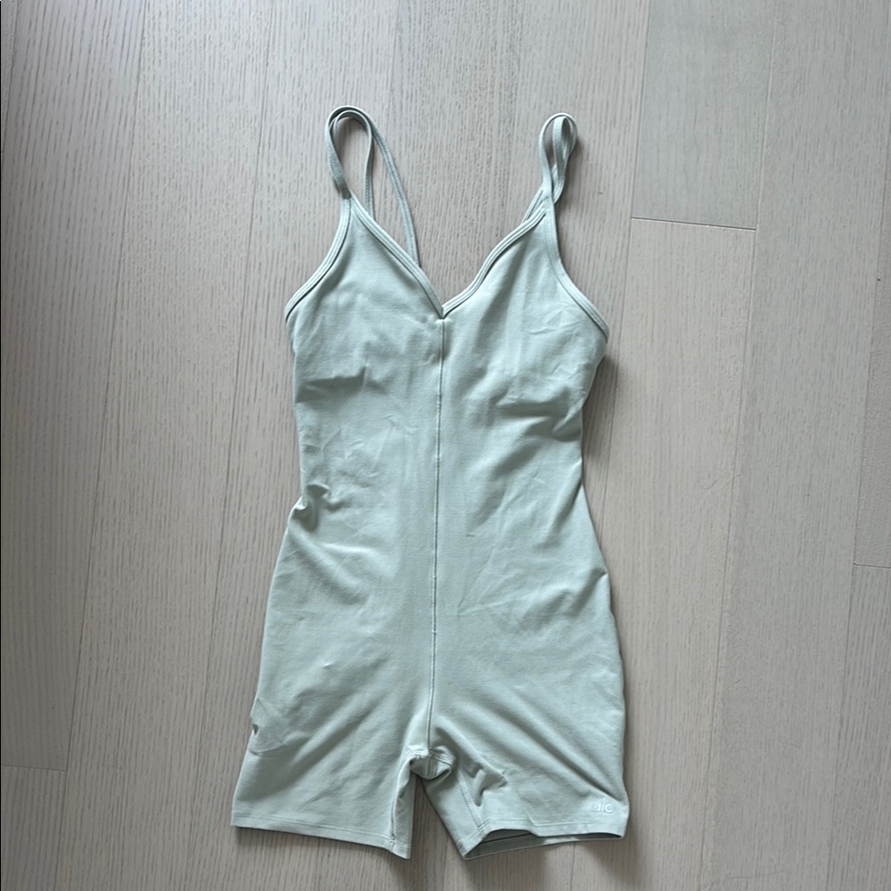 GUC Alo yoga romper onesie XS